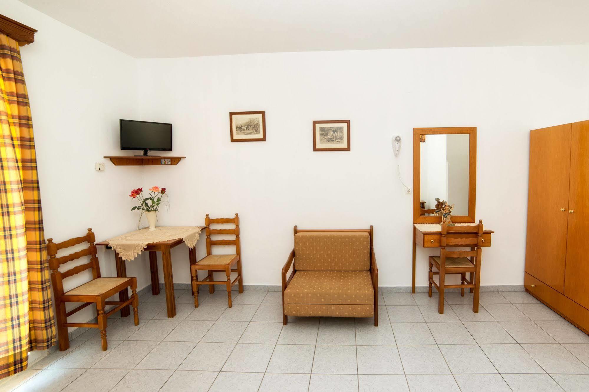 Panorama Plati Aparthotel Buitenkant foto